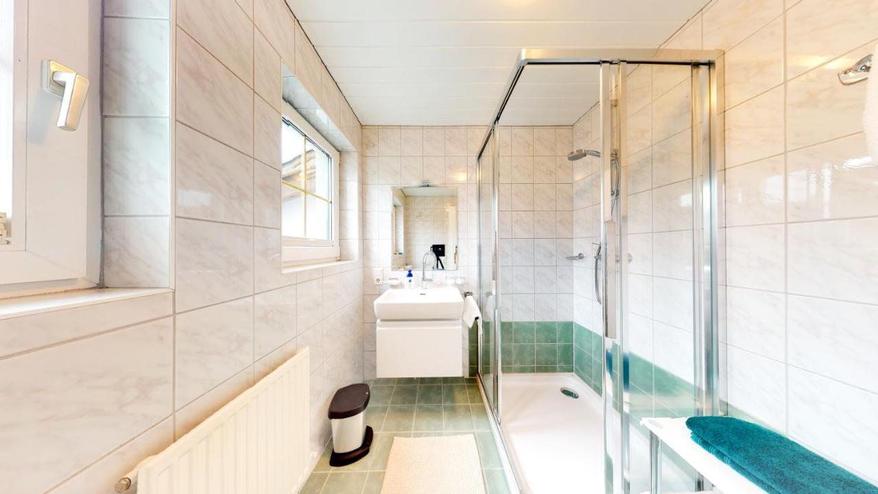 Zimmer Enzian Langenfeld Bagian luar foto